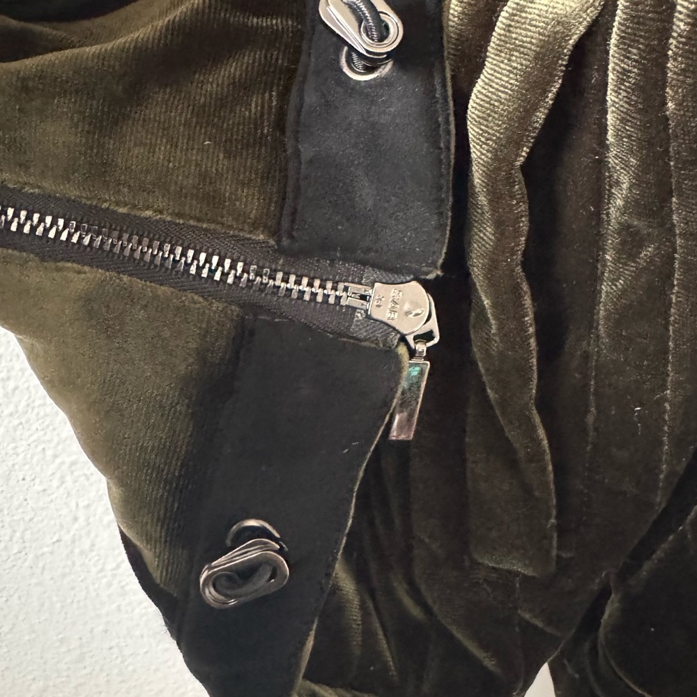 Lysse Shea Quilted Green Velvet Jacket - Picture 8 of 13